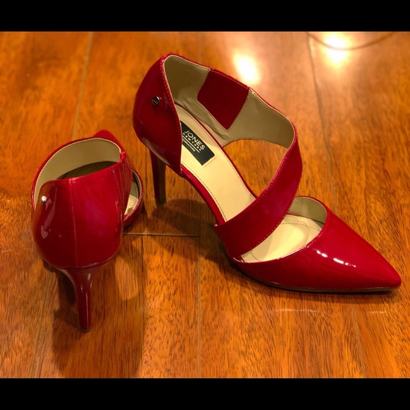Jones New York Glossy Red Heels - Picture 3 of 9
